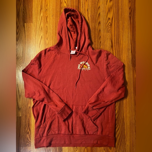 Disney The Lion King Women’s Red Graphic Hoodie Size Large - Picture 1 of 7